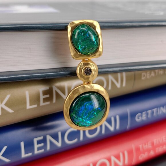 Statement Retro Emerald Green Lava Stone Dangle Earrings (Light Luxury) - Picture 7 of 7